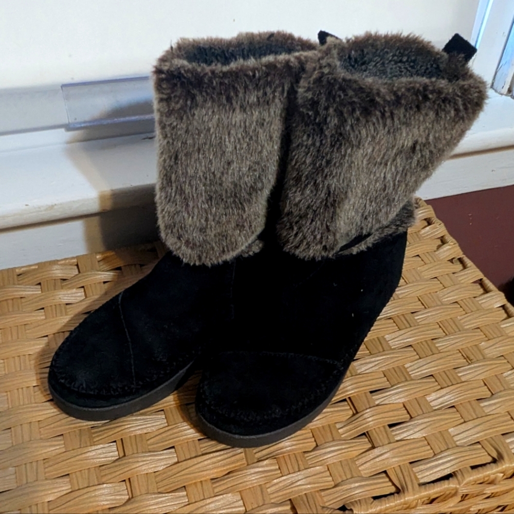 Tom's Boots, lace up back